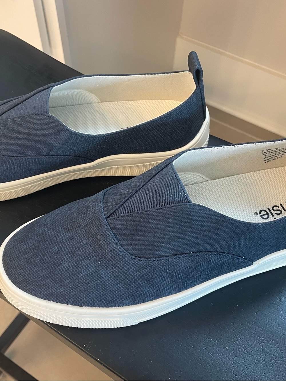 Women’s Slip-On Canvas Sneakers in Navy Blue